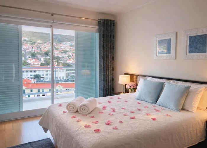 Penthouse Montanha-mar Apartment *